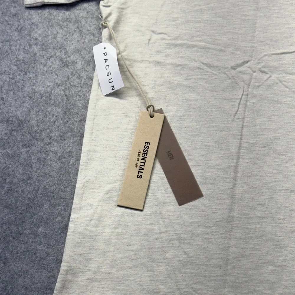 Fear of God Essentials T-Shirt Men XL Light Oatmeal New Short Sleeve Logo Tee